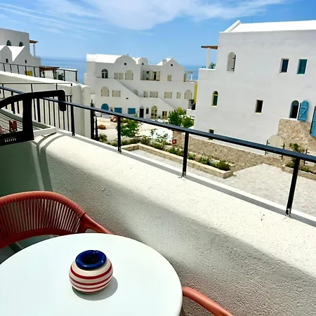 Sunset Santorini 5 Minutes Walking From The Sea Free Paking شقة
