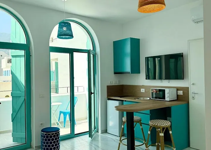 Sunset&sage Santorini Himare