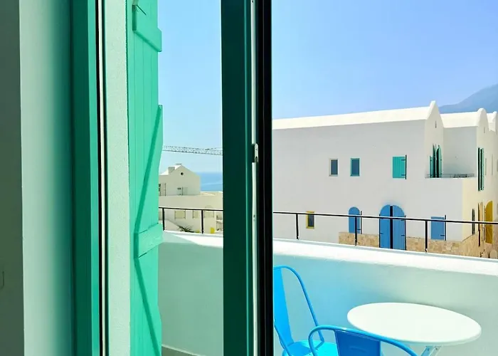 Sunset & Sage Santorini 公寓 *